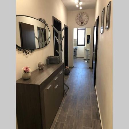 Lovely 3-Bedroom Apartment For 7 Ppl At The Centre فارنا المظهر الخارجي الصورة