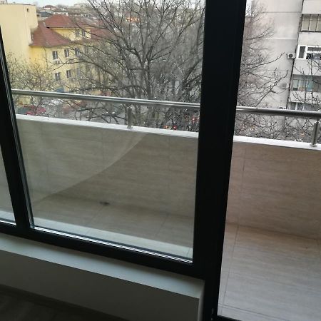 Lovely 3-Bedroom Apartment For 7 Ppl At The Centre فارنا المظهر الخارجي الصورة
